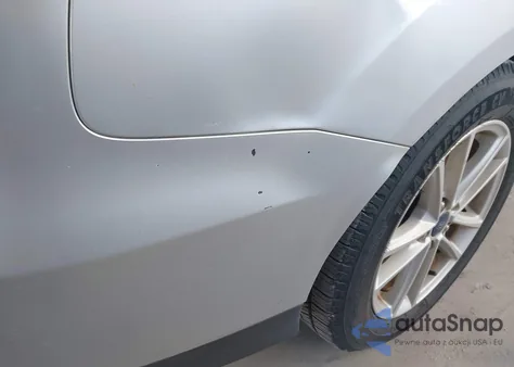 2018 Ford Focus Se z USA, uszkodzony, nr VIN 1FADP3FE3JL231837